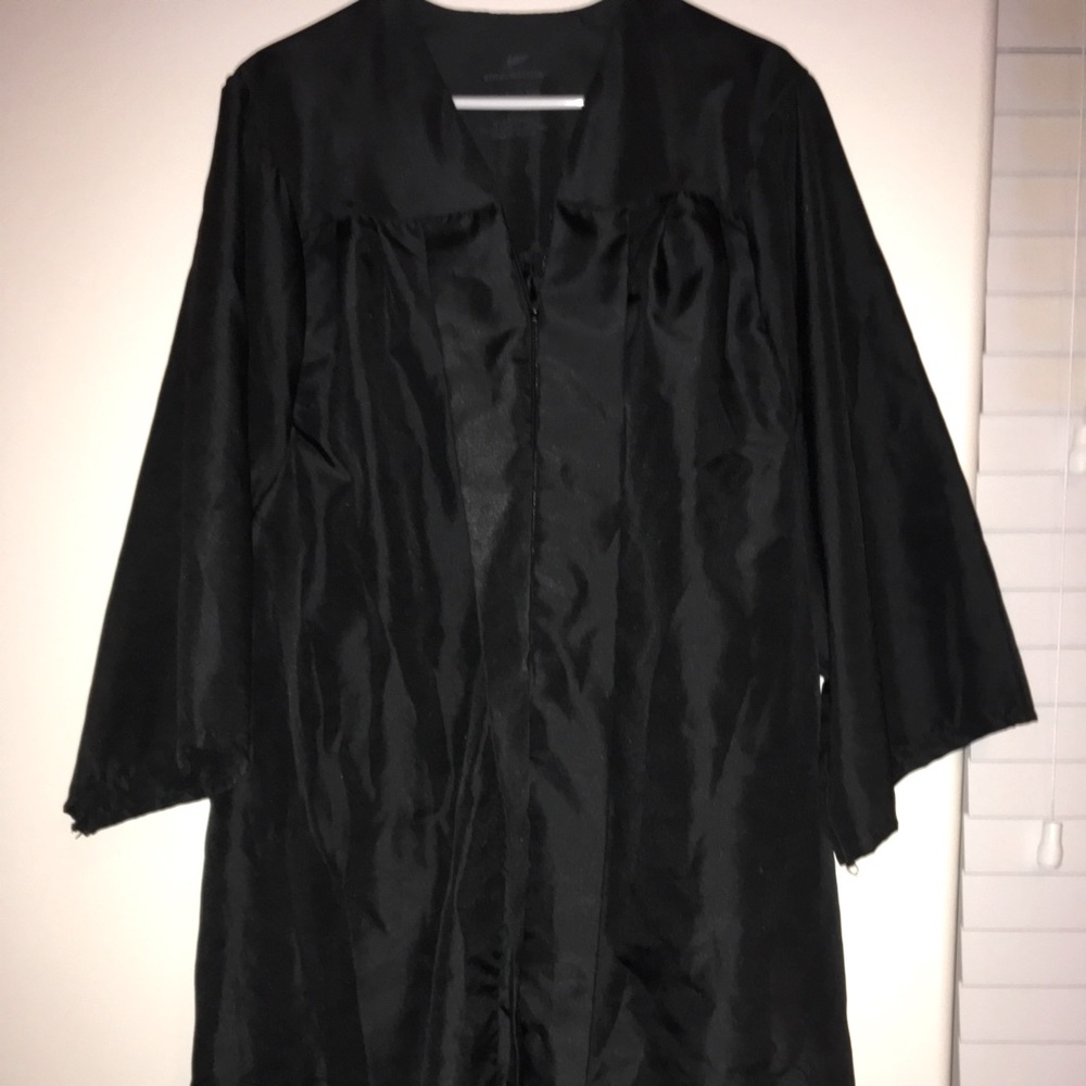 Black graduation/choir gown